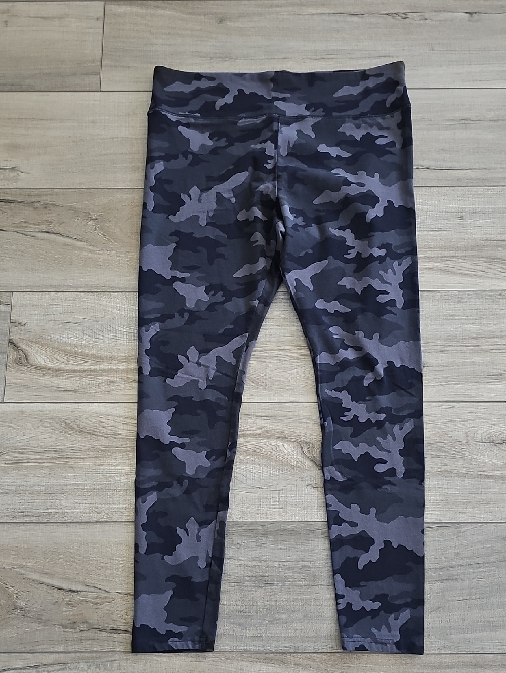 Wild Fable High Waisted Classic Leggings Gray Black Camo XL